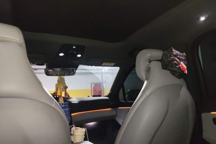 Used Nio ES6 2020 600 km Sport Edition Headliner