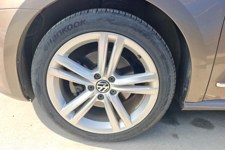 Used Volkswagen Passat 2014 2.0 TSI DSG Prestige Navigation Edition
