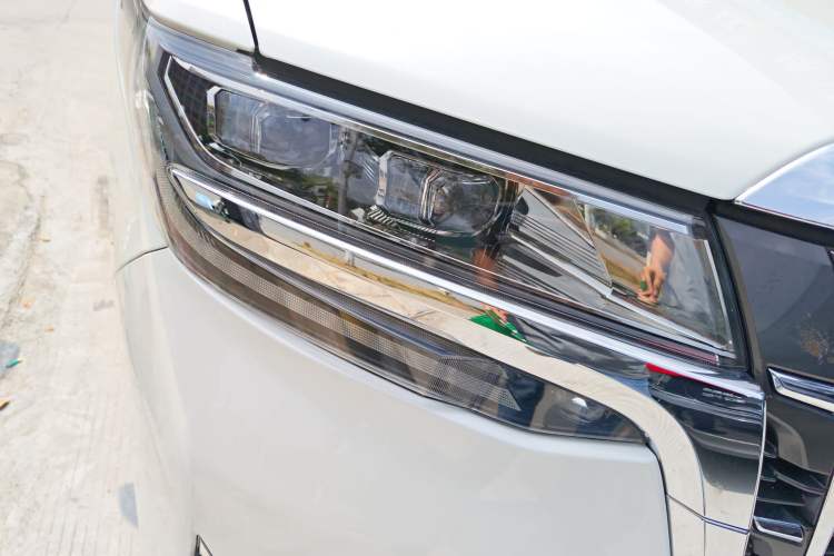 Used Toyota Alphard 2021 Dual-Engine 2.5L Luxury Edition