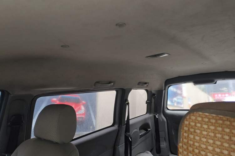 Used FORTHING Lingzhi 2014 V3 1.5L 7-Seater Luxury Model