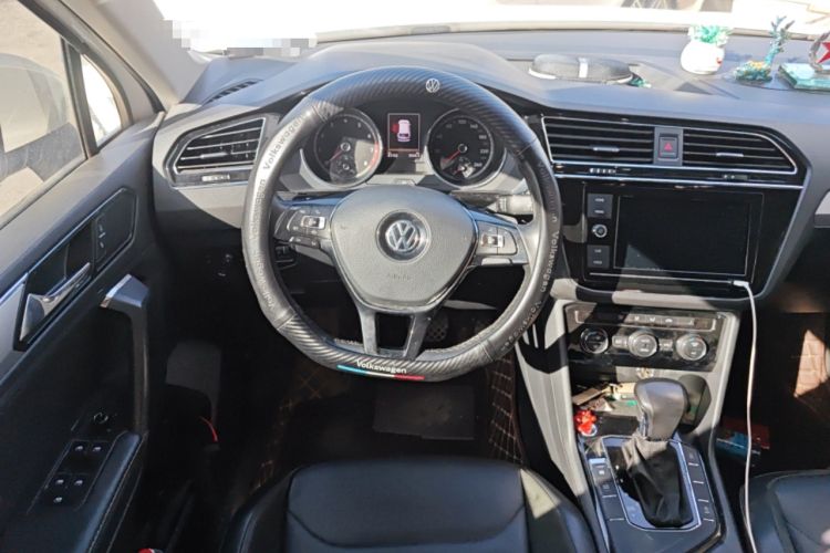 Used Volkswagen Tiguan L 2018 280TSI Automatic Two-Wheel Drive Comfort Edition Steering Wheel