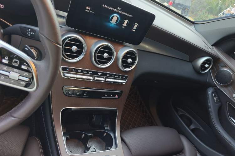 Used Mercedes-Benz GLC 2021 GLC 260 L 4MATIC Luxury Model
