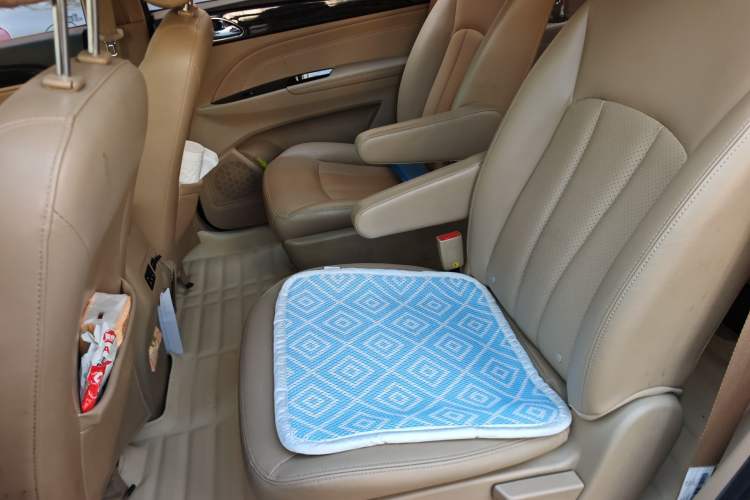 Used Baojun 730 2016 1.5L Manual Comfort Version 7 Seats China V Emission Standard Left Rear Seat