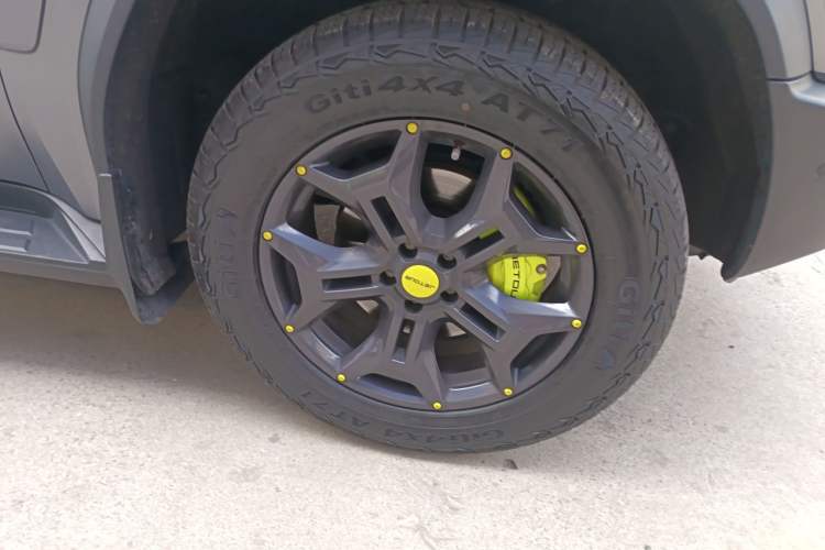 Used JETOUR Traveler 2024 2.0T All-Wheel-Drive CrossPRO+ Entertainment Edition Right Front Wheel Hub