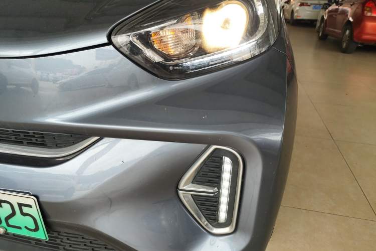 Used Chery QQ Little Ant 2022 Restyled Version Sweet Pink Edition Half-Sugar Version 30.6 kWh 30 kW 301 km Left Front Headlight