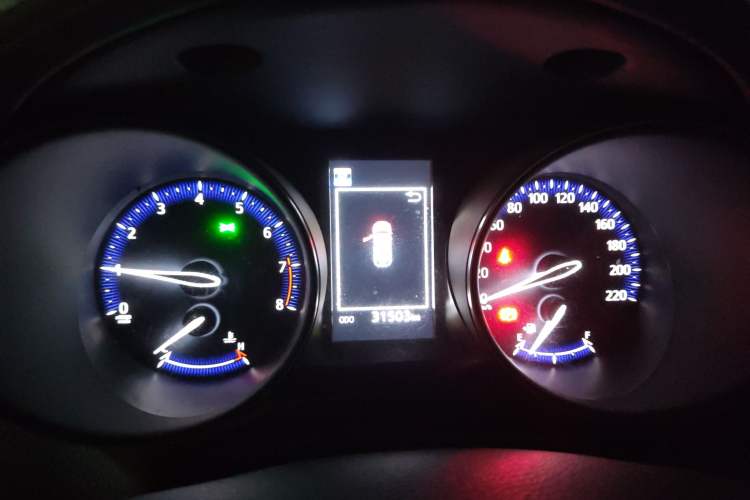 Used Toyota C-HR 2018 2.0L Leading with Sunroof China VI Standard
