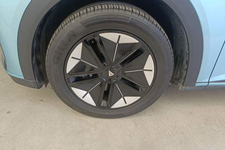 Used Deepal S07 2024 215Max Range-Extended Version Left Front Wheel Hub