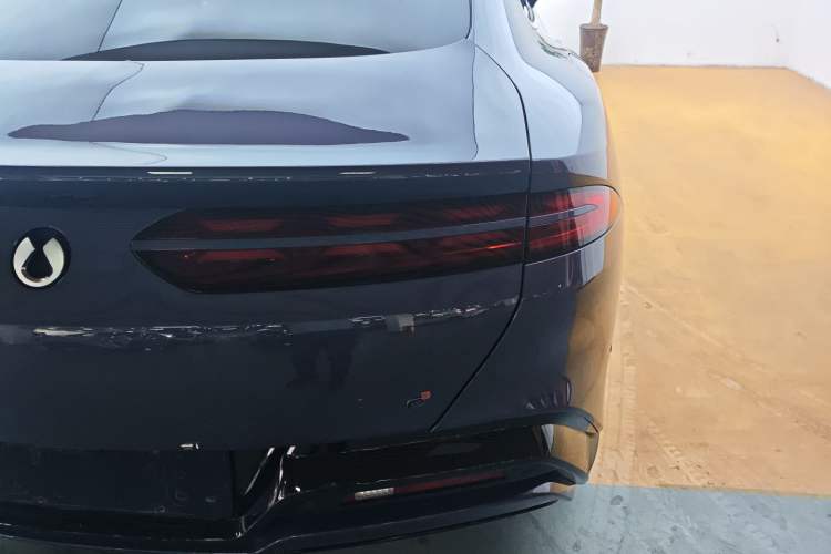 Used Denza Z9 2024 1100 km All-Wheel-Drive Ultra Version Exterior 3