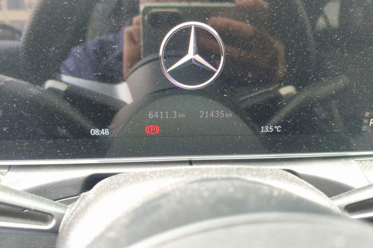 Used Mercedes-Benz C-Class 2023 Restyled C 260 L Sport Edition Odometer Close Up