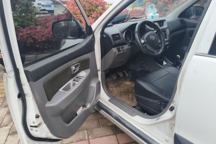 Used FAW Senya S80 2013 1.5L Manual 5-Seat Urban Fashion Edition Driver Seat