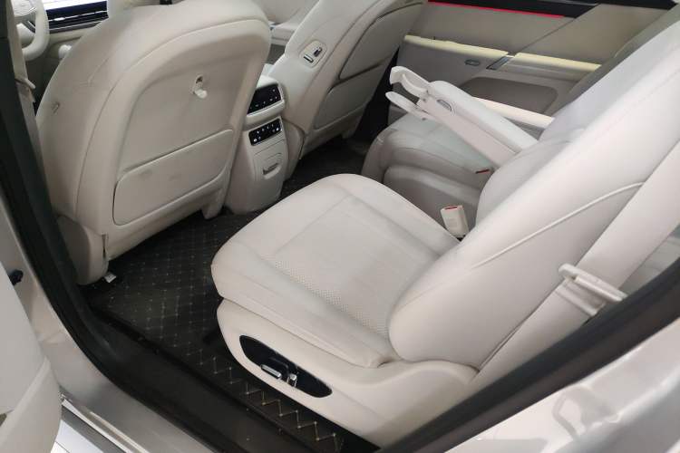 Used Dongfeng eπ eπ008 2026 Model Six-Seat Range-Extended Family Edition
