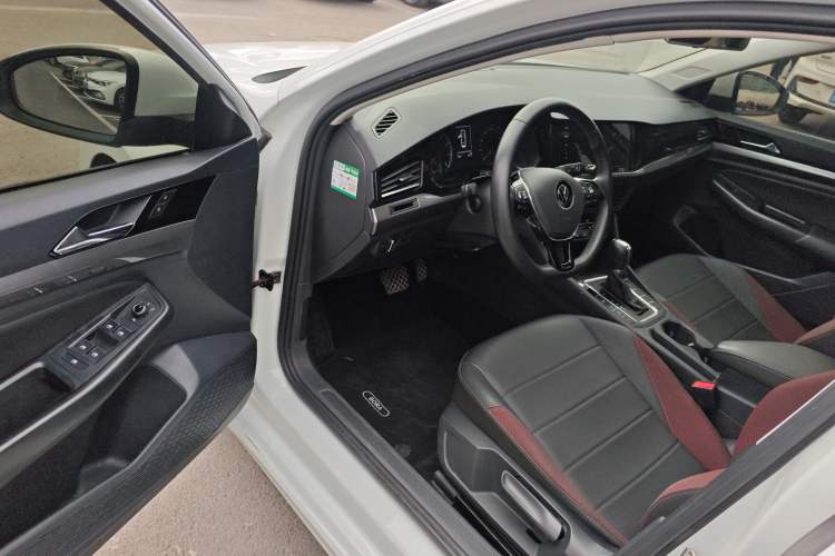 Used Volkswagen Bora 2021 280TSI DSG Elite Smart Connectivity Version Driver Seat