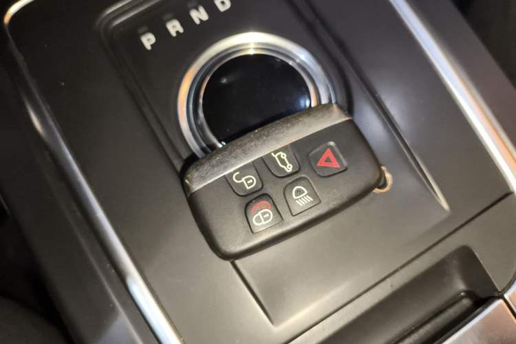 Used Land Rover Discovery Sport 2018 240 PS SE Version
