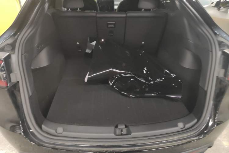 Used Tesla Model Y 2024 Rear-Wheel-Drive Version Trunk