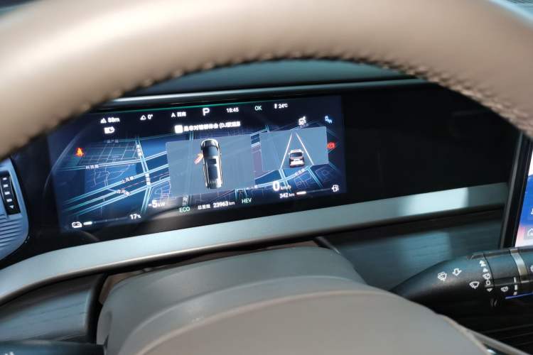 Used Denza D9 2022 DM-i 970 Four-Wheel Drive Flagship Model Instrument Cluster