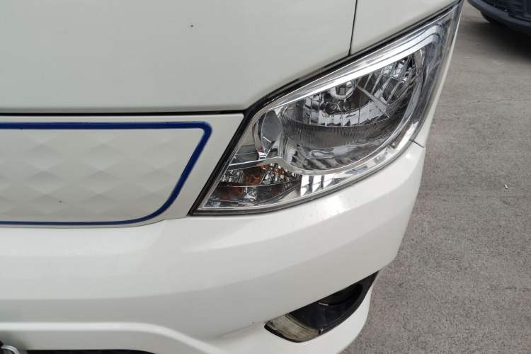 Used Foton Xiangling M New Energy 2023 M2 Long-Wheelbase Flat Cargo Bed Left Front Headlight
