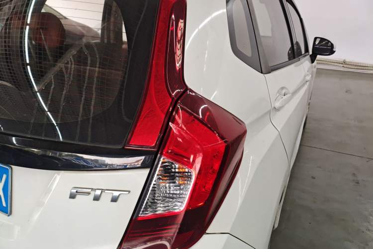 Used Honda Fit 2016 1.5L LX Manual Comfort Model
