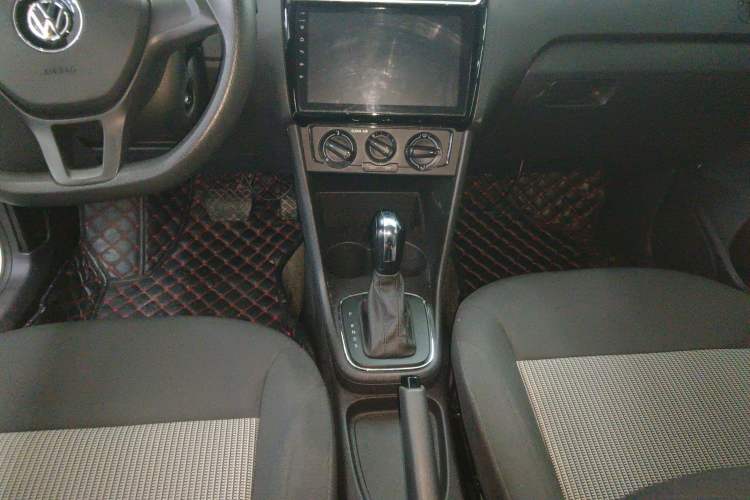 Used Volkswagen Polo 2018 1.5L Automatic Advanced Driving Model Gear Lever