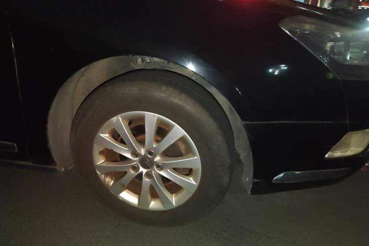 Used Citroen C5 2012 2.0L Automatic Luxury Edition Right Front Wheel Hub