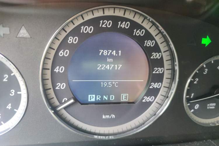 Used Mercedes-Benz E-Class 2011 E 200 L CGI Elegant Model