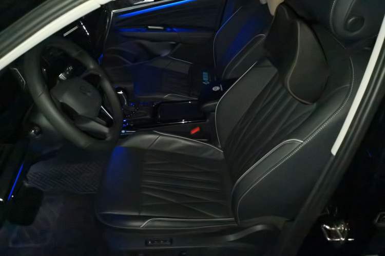 Used Volkswagen Passat 2022 330TSI Starry Luxury Edition Left Front Seat