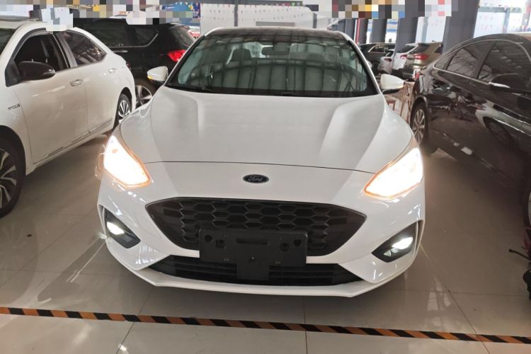 Used Ford Focus 2020 Sedan 1.5L Automatic Sharp Edition