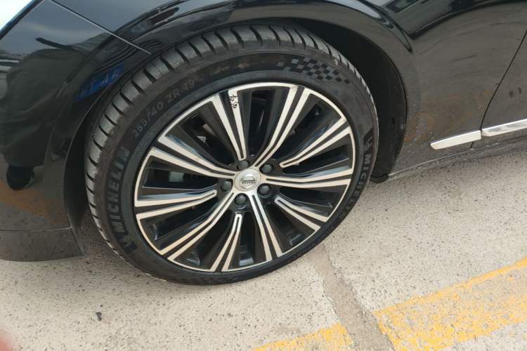 Used Volvo S90 2023 B5 Zhiyuan Luxury Edition