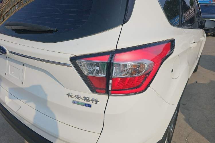 Used Ford Kuga 2019 EcoBoost 180 Two-Wheel-Drive Titanium Plus Model China VI Standard
