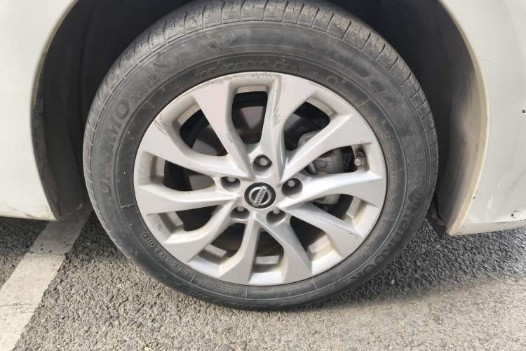 Used Nissan Sylphy 2019 1.6XV CVT Smart Connect Luxury Edition China VI Standard Right Front Wheel Hub