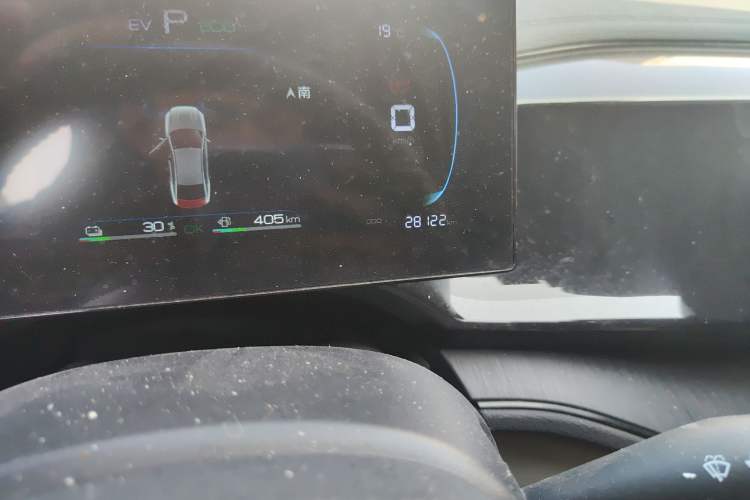 Used BYD Qin PLUS 2024 HONOR Edition DM-i 55KM Leading Model Odometer Close Up