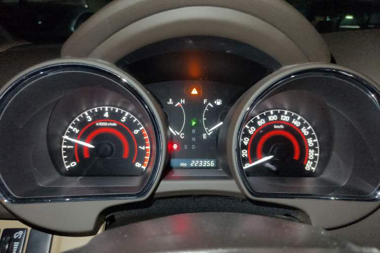 Used Toyota Highlander 2012 2.7L Two-Wheel Drive 7-Seater Luxury Edition