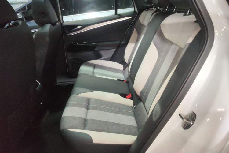 Used Volkswagen ID.4 CROZZ 2022 Long-Range PURE+ Edition Left Rear Seat