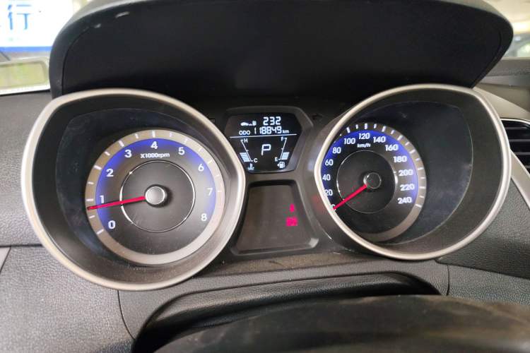 Used Hyundai Elantra (5th Generation / Langdong) 2016 1.6L Automatic Smart Version
