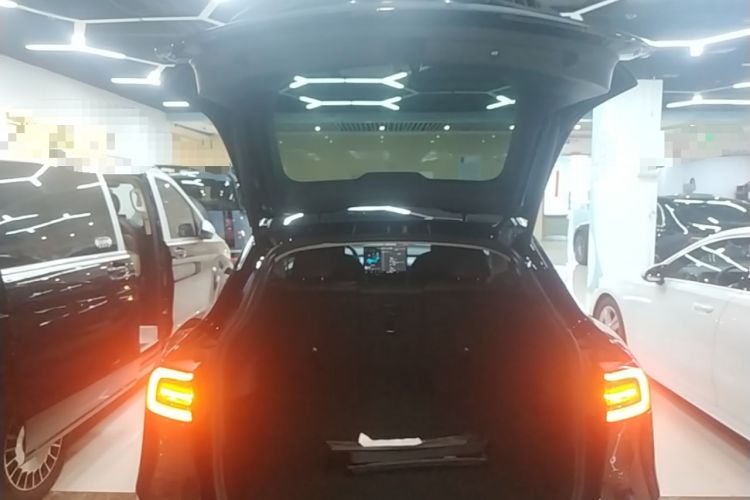 Used Tesla Model Y 2023 Rear-Wheel-Drive Version
