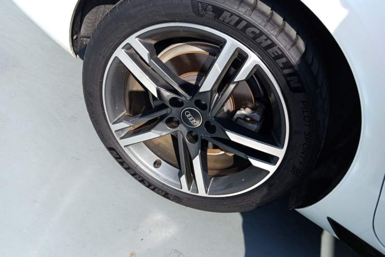 Used Audi A4L 2022 40 TFSI Luxury Dynamic Model
