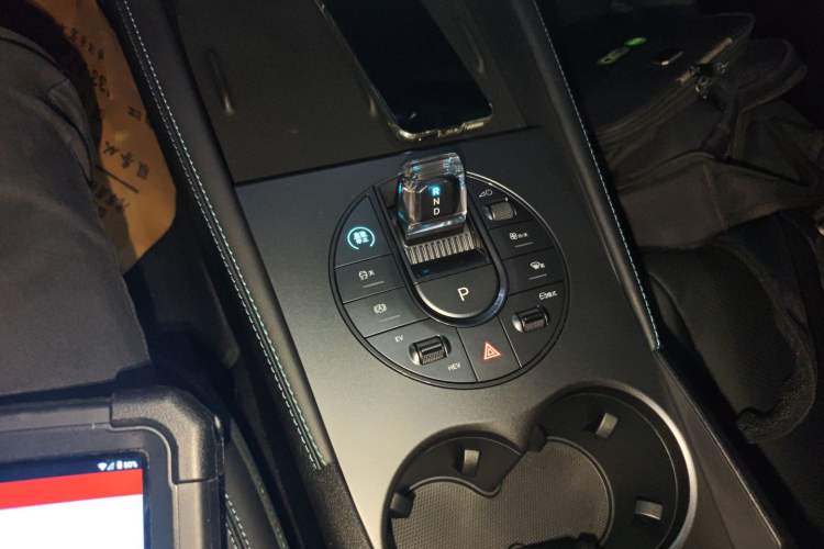 Used BYD Seal 06 New Energy 2024 DM-i 80KM Prestige Model Gear Lever