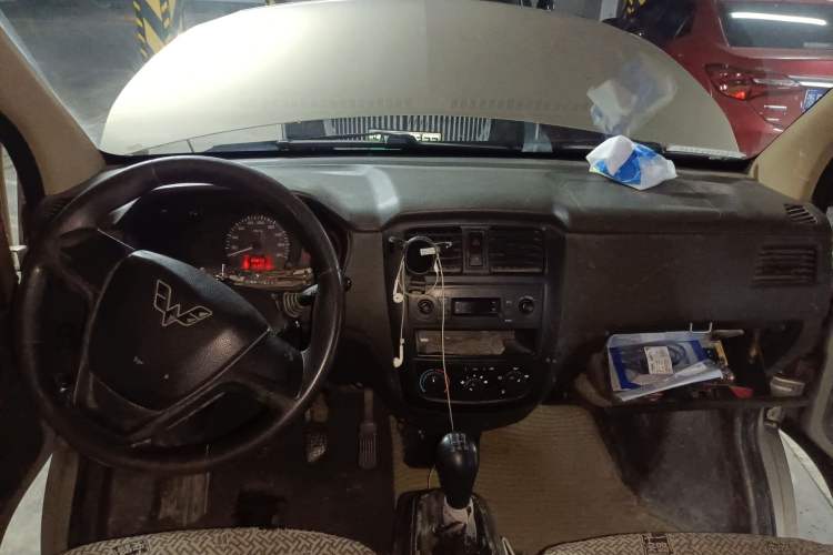 Used Wuling Rongguang 2020 1.2L S Base Model China VI Center Console