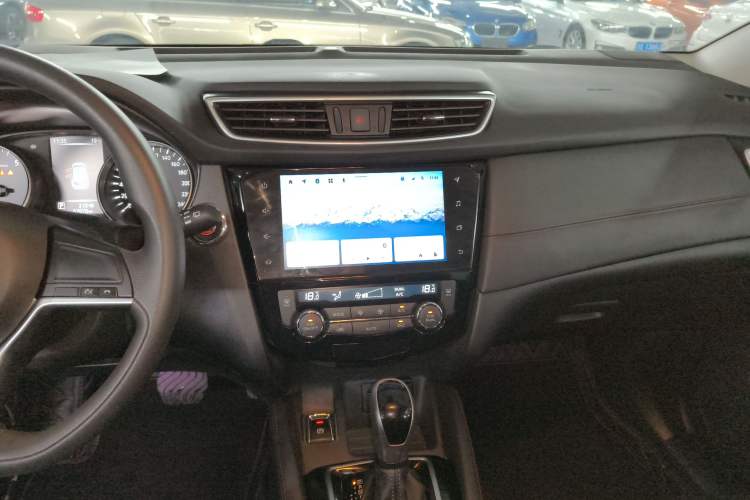 Used Nissan Qashqai 2022 2.0L CVT XV Smart Enjoyment Version
