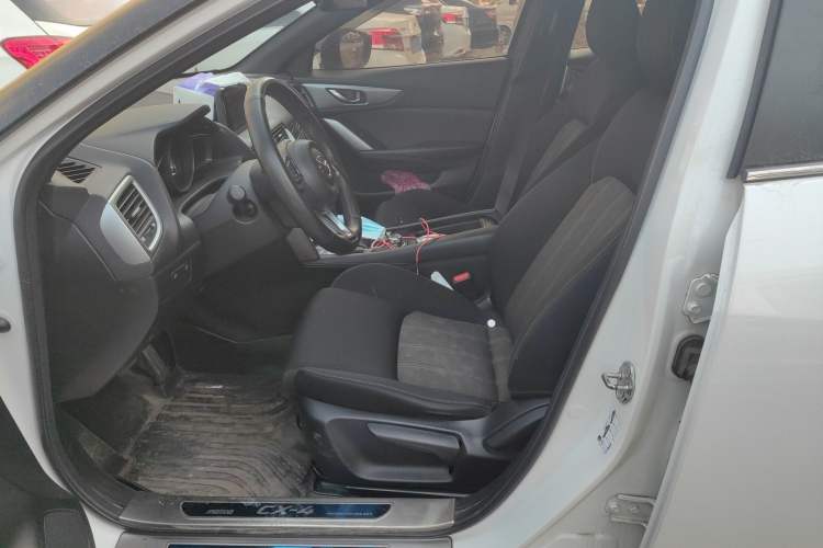 Used Mazda CX-4 2018 2.0L Automatic Two-Wheel Drive Blue Sky Exploration Version China V Standard
