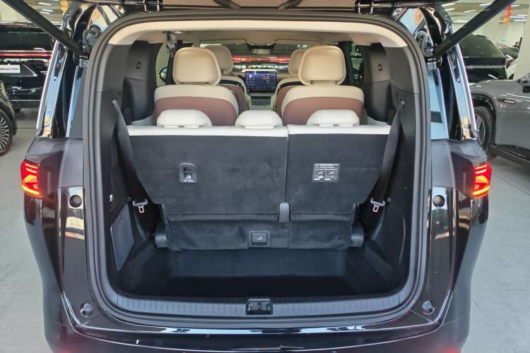 Used BYD Xia 2025 DM-i 1.5T 180km Excellence Model Trunk