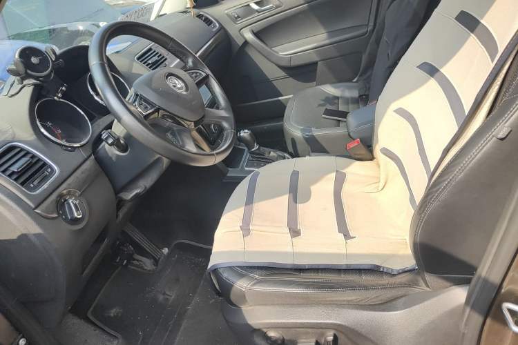 Used Skoda Yeti 2014 1.8TSI DSG All-Wheel Drive Edition Left Front Seat