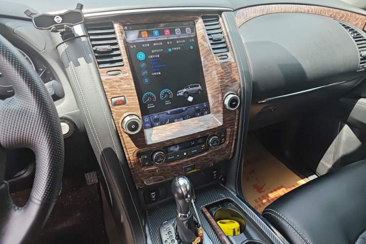 Used Nissan Patrol  Audio And AC Panel