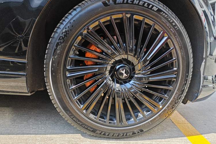 Used XPeng G9 2025 725 with Ultra-Long Range Max