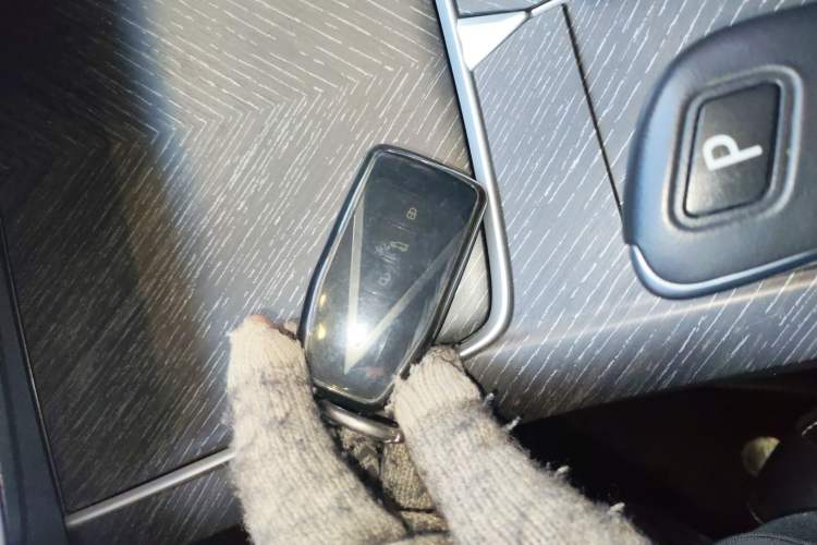 Used Venucia V 2023 260T Idol Edition Pro
