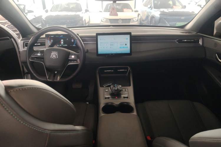 Used BYD Qin PLUS 2025 DM-i Smart Drive 55KM Leading Model

