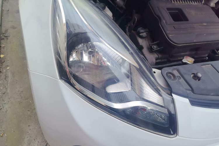 Used CHANGAN Benni 2015 1.4L IMT Sunroof Version China V Standard
