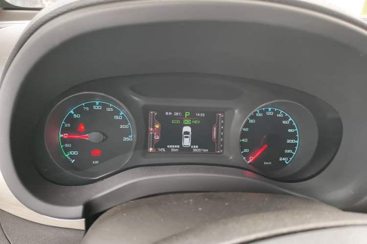 Used BYD Song New Energy 2017 Song DM 1.5TID All-Wheel Drive Luxury Model Instrument Cluster