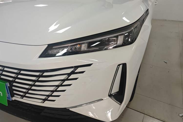 Used CHANGAN Eado 2025 Blue Whale 1.5T 500Bar Prestige Model
