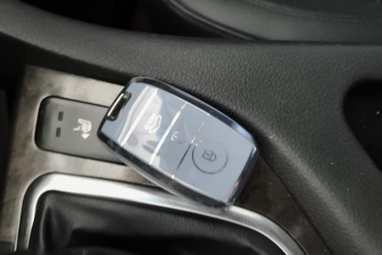 Used Kia K5 2014 2.0L Automatic LUXURY