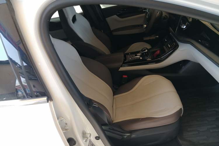 Used BYD Qin PLUS 2024 HONOR Edition DM-i 55KM Leading Model